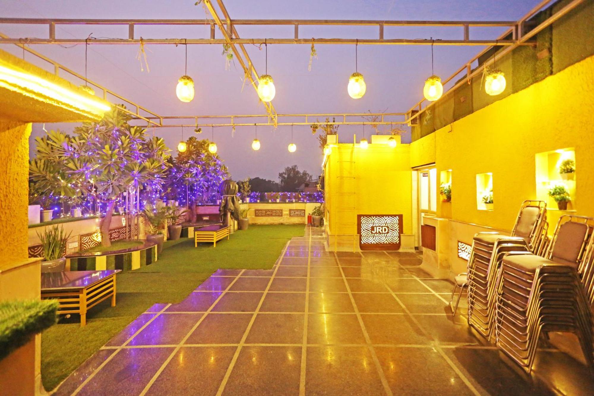 Jrd Luxury-Business Hotel Neu-Delhi Exterior foto