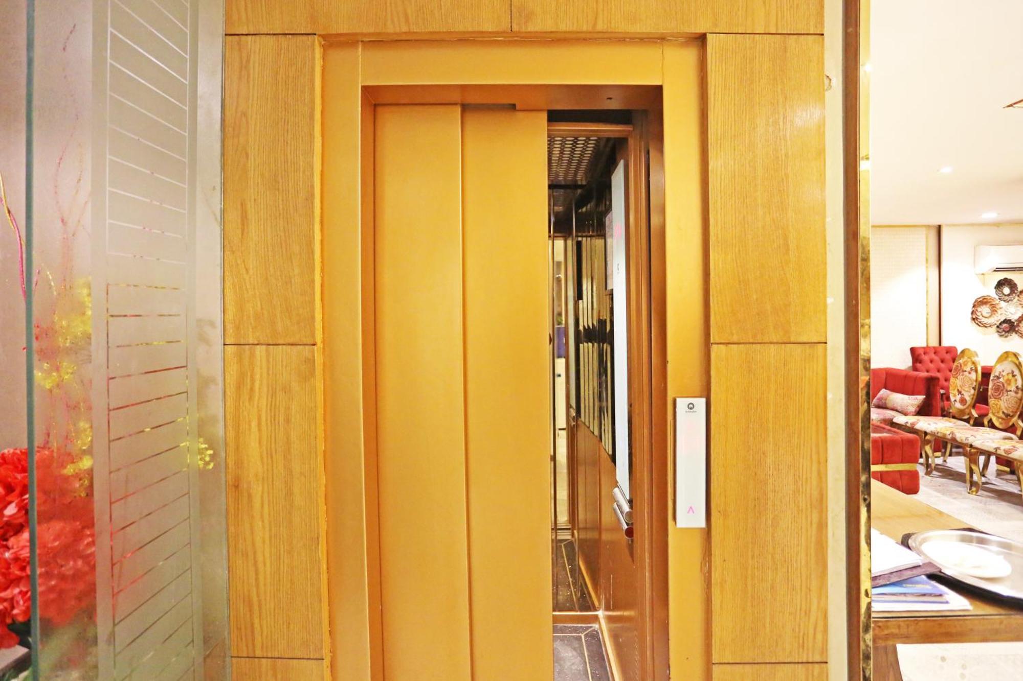 Jrd Luxury-Business Hotel Neu-Delhi Exterior foto